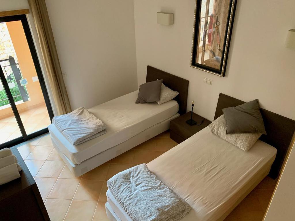 Dina Luxury 2 Bedroom Apartment Senhora da Luz 외부 사진